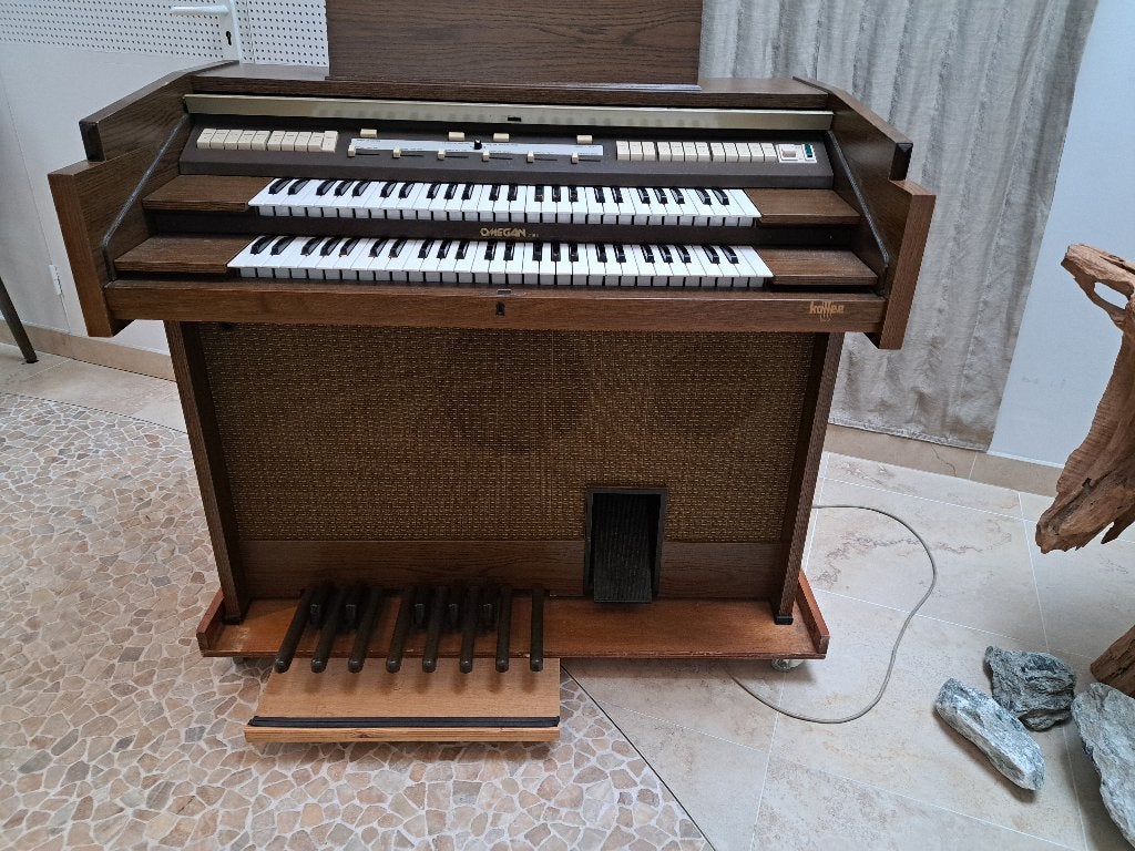 Eminent Omegan orgel, Ophalen, Gebruikt, 2 klavieren, Orgel