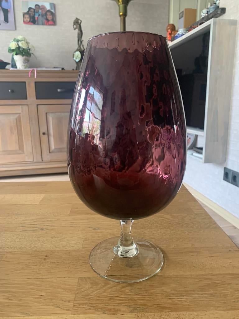 Glazen gekleurde vaas., Huis en Inrichting, Woonaccessoires | Vazen, Overige kleuren, Ophalen of Verzenden, Minder dan 50 cm, Glas