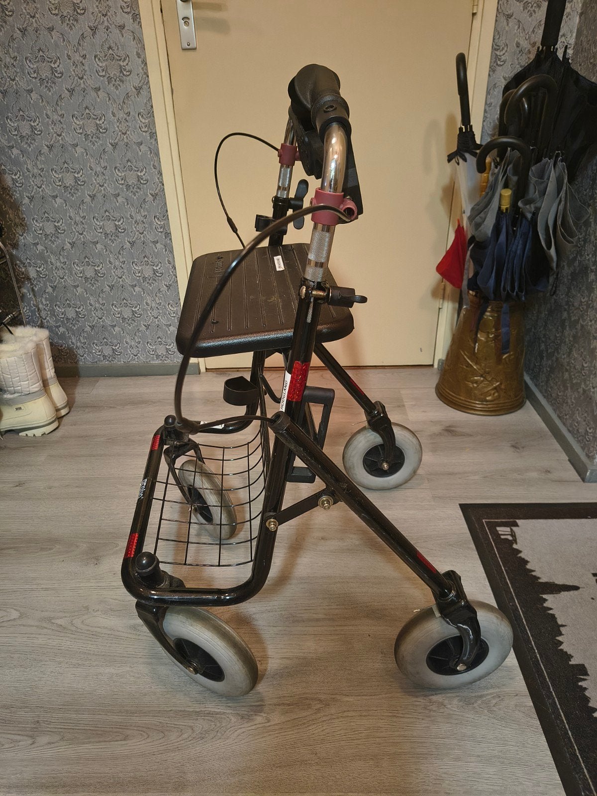Rollator, Ophalen