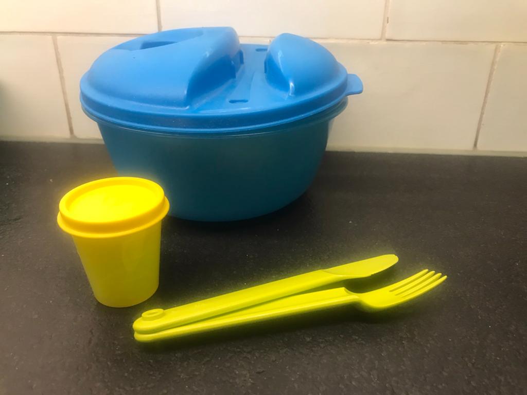 Tupperware salade & go bowl kom schaal 1 liter bestek, Ophalen of Verzenden, Zo goed als nieuw, Schaal