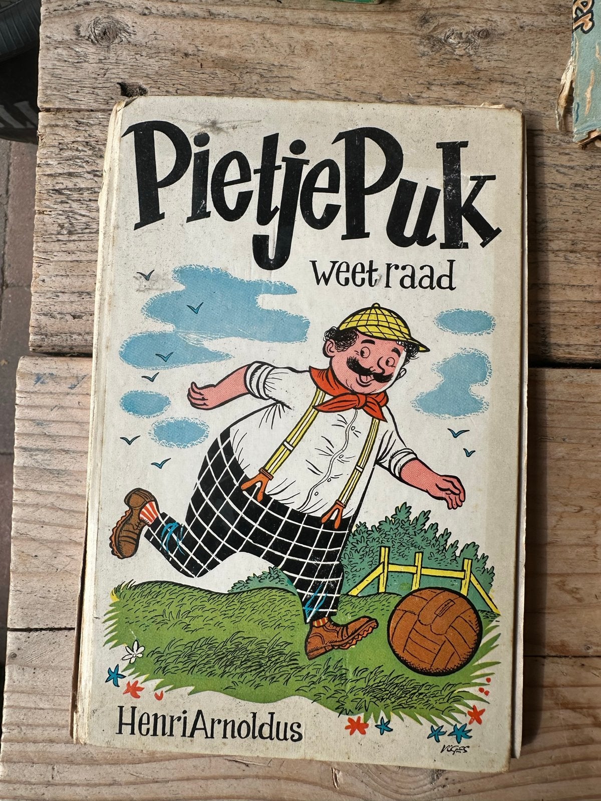 Pietje Puk weet raad - Henri Arnoldus (kinderboek), Boeken, Ophalen of Verzenden, Gelezen, Fictie algemeen