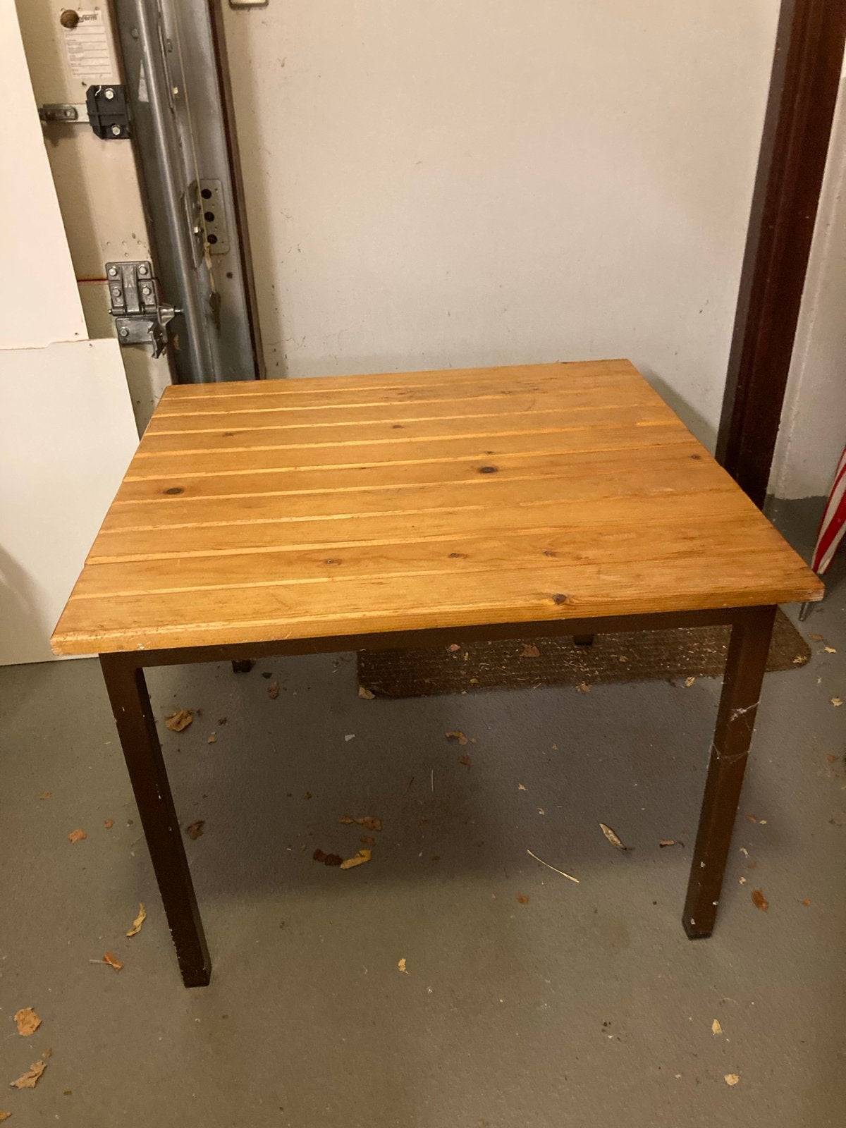 Houten tafel, Minder dan 55 cm, Gebruikt, Vierkant, Hout