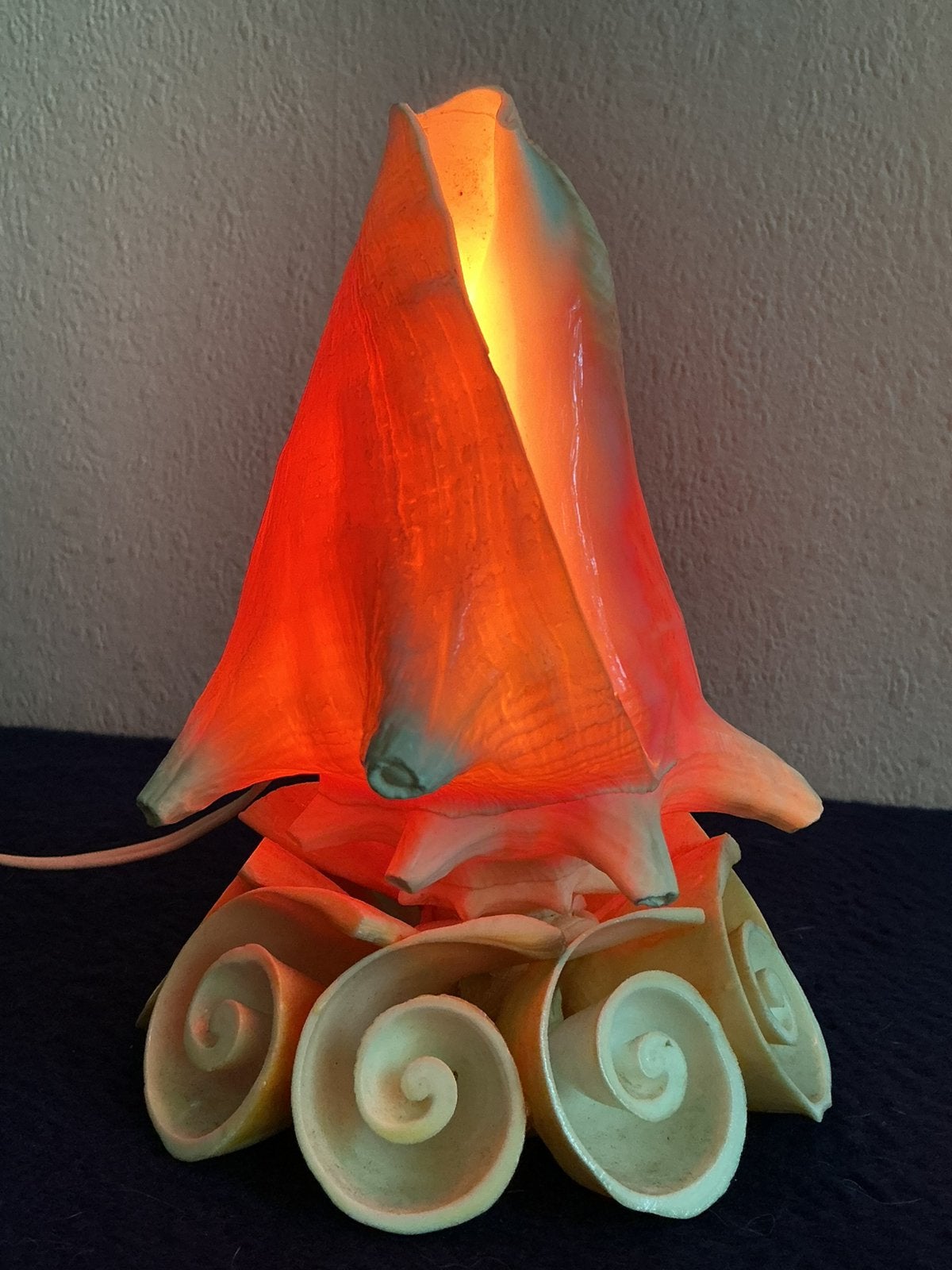 mooie schelp tafellampje, Huis en Inrichting, Gebruikt, Vintage, Natuurlijk materiaal, E14 (klein)
