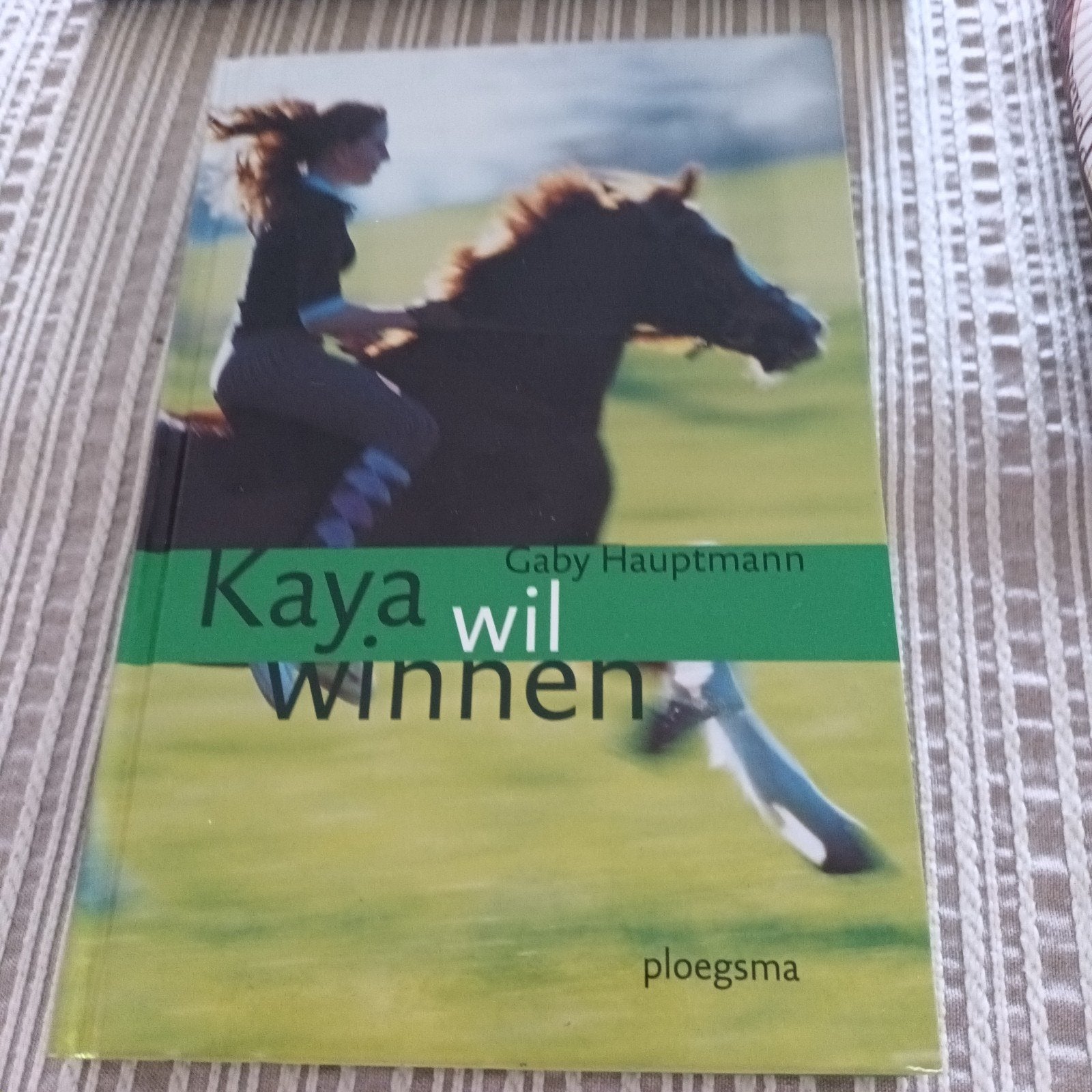 kaya wil winnen,  Gary Hauptmann, Ophalen of Verzenden, Zo goed als nieuw, Fictie algemeen