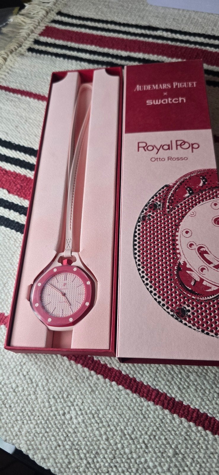 Audemars Piguet x Swatch Royal Pop Otto Rosso Zakhorloge, Verzenden, Nieuw, Kunststof, Zakhorloge