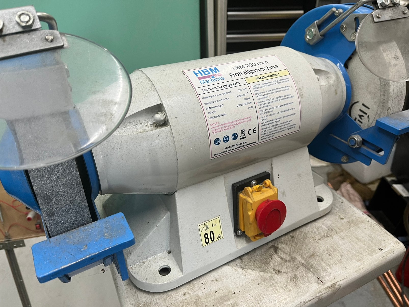 Hbm slijpmachine goed werkend, Ophalen, Zo goed als nieuw, Werkbankslijpmachine