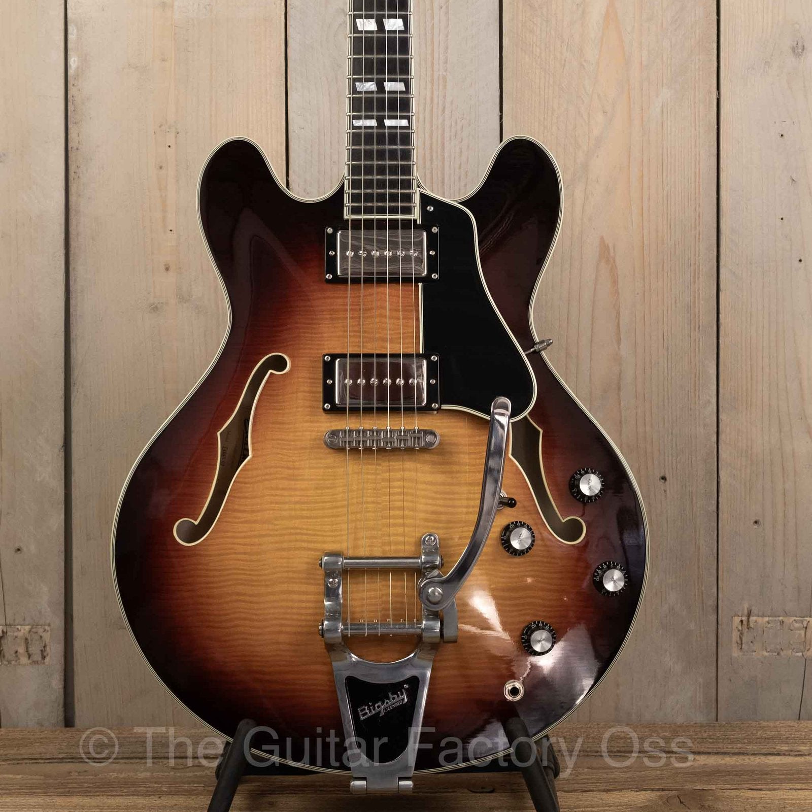Eastman T486B Bigsby in Sunburst, Muziek en Instrumenten, Overige merken, Semi-solid body, Ophalen of Verzenden, Zo goed als nieuw