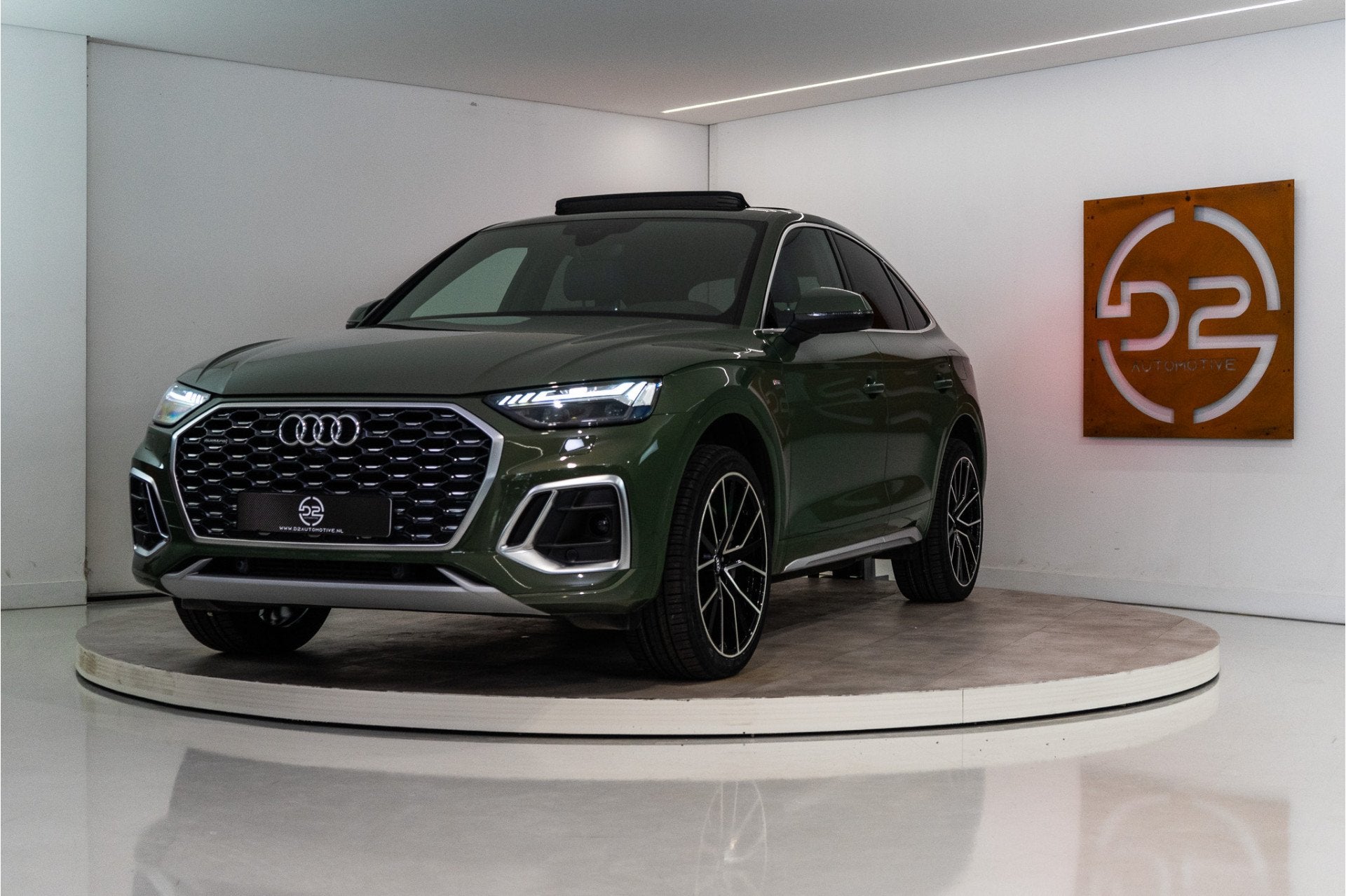 Audi Q5 Sportback 55 TFSI e S Line 367PK | District Green |, Auto's, Automaat, Gebruikt, 4 cilinders, Leder en Stof