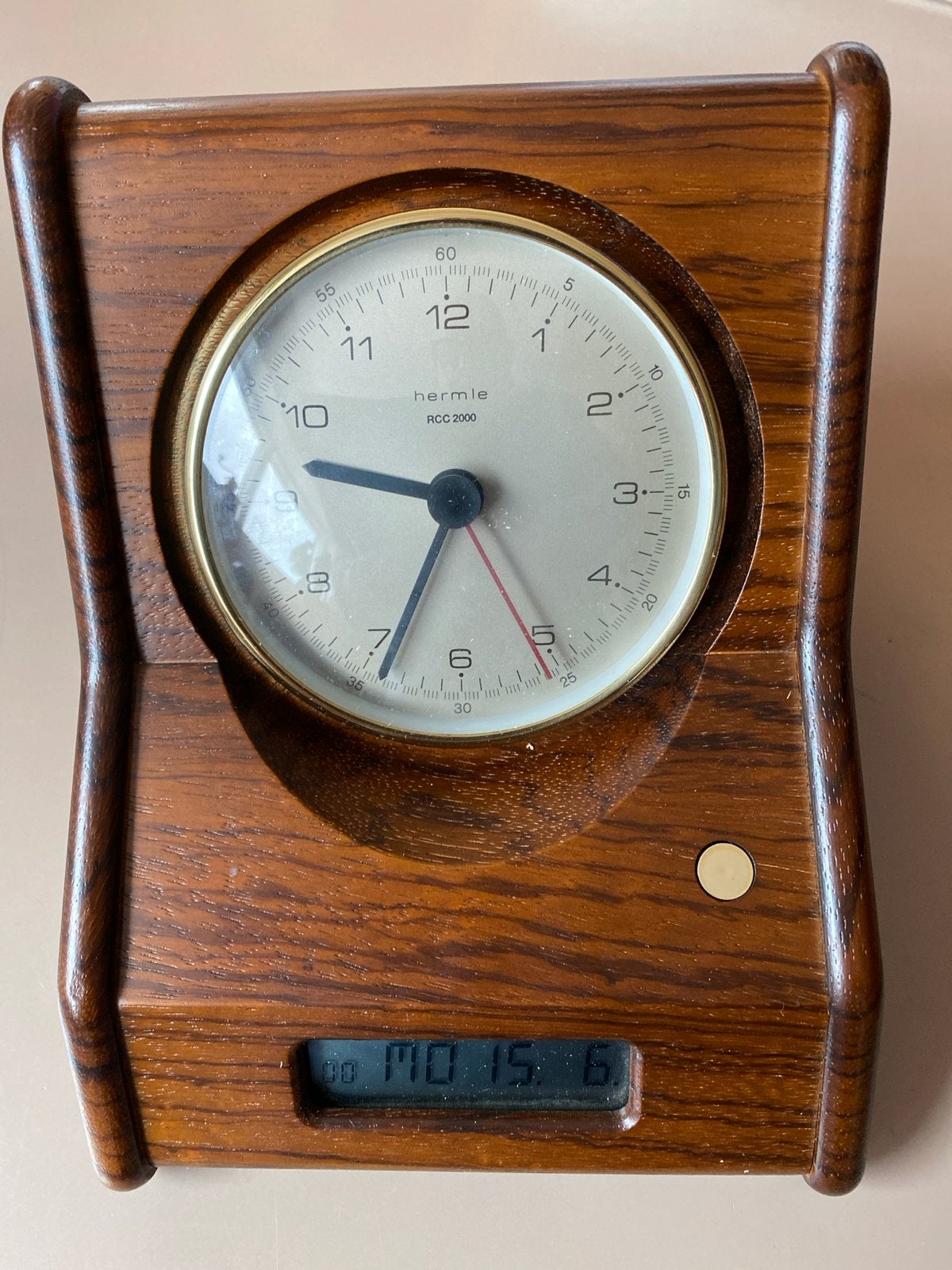 Hermle RCC 2000 Houten Tafelklok met Digitale Datum, Antiek en Kunst, Antiek | Klokken, Ophalen of Verzenden
