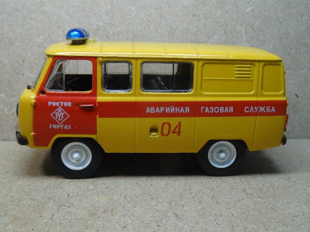 DeAGOSTINI 1/43, UAZ-3909, EM-GAZ SERVICE Rusland, Zie Fotos, Ophalen of Verzenden, Zo goed als nieuw, Auto, Overige merken