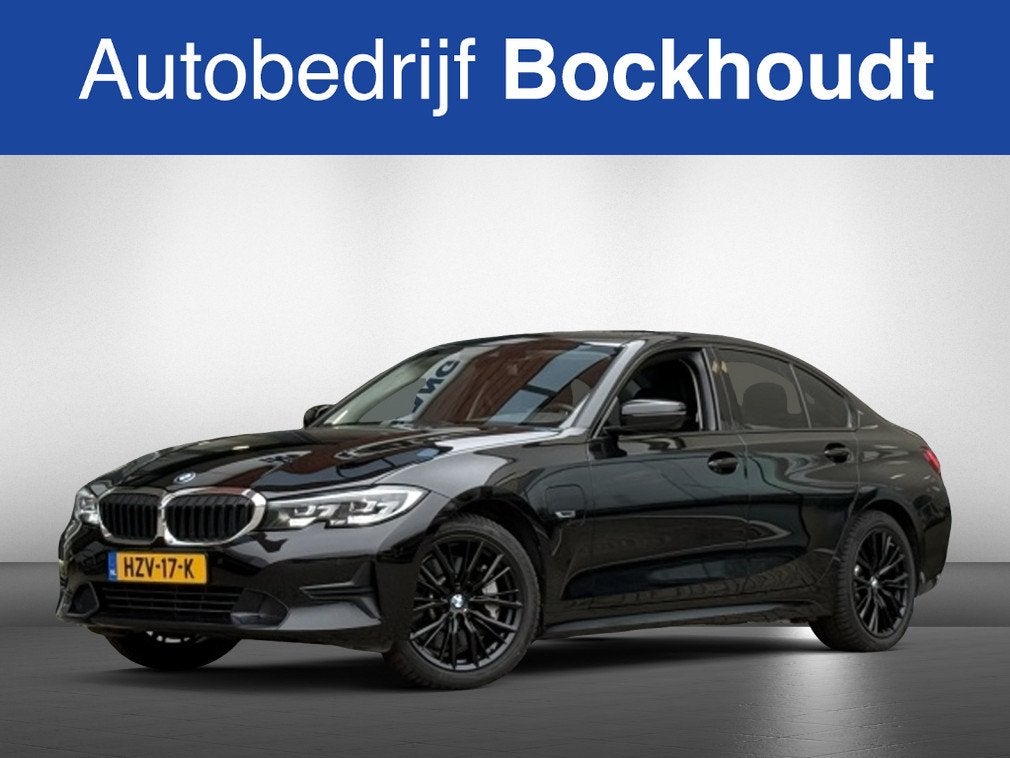BMW 3-serie 330e | Navi | Stoelverwarming | Sfeer (bj 2022), Auto's, Automaat, 1998 cc, Gebruikt, 4 cilinders