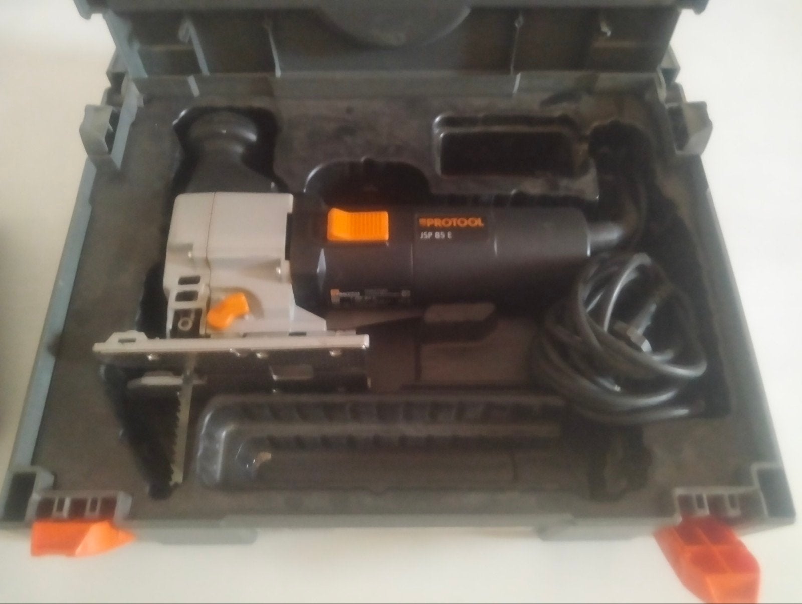 Nieuwe Protool JSP 85 E (gelijk aan Festool)
Protoo, Protool, Decoupeerzaag, Nieuw, 600 tot 1200 watt