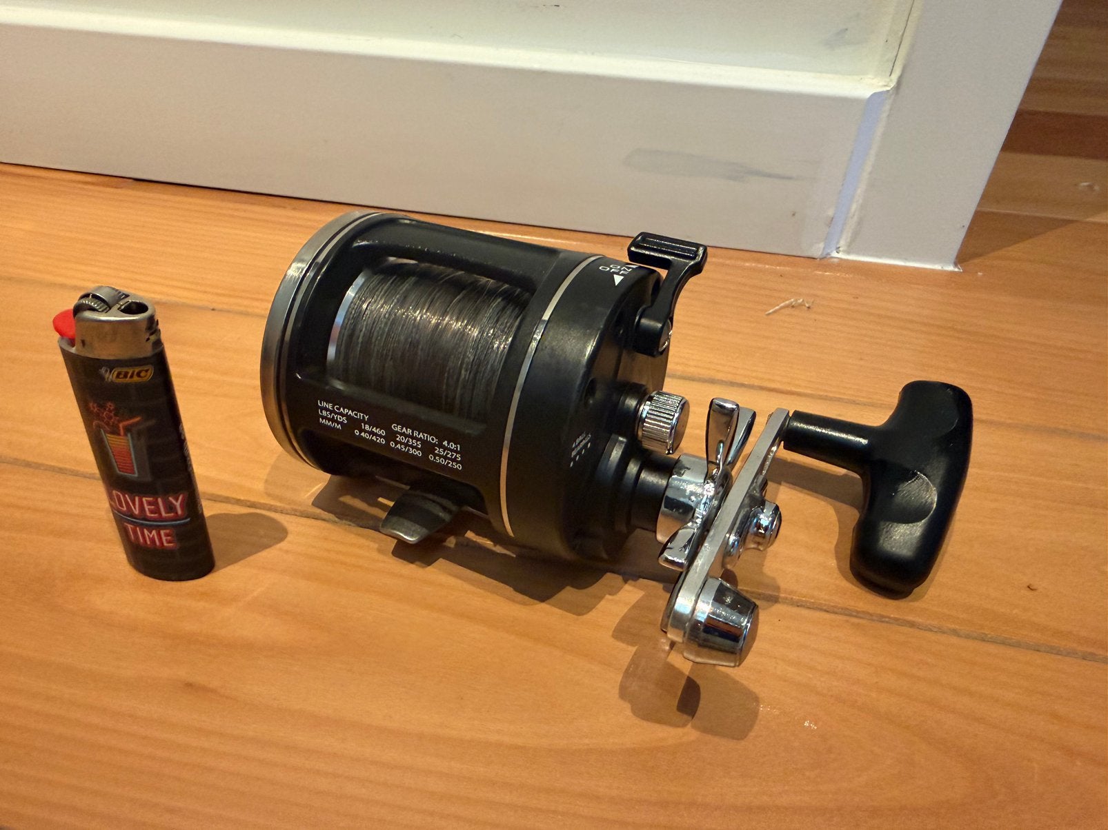 Ultimate Baltic Sea 801 Noorwegen boot reel, ongebruikt, Ophalen of Verzenden, Zo goed als nieuw, Molen