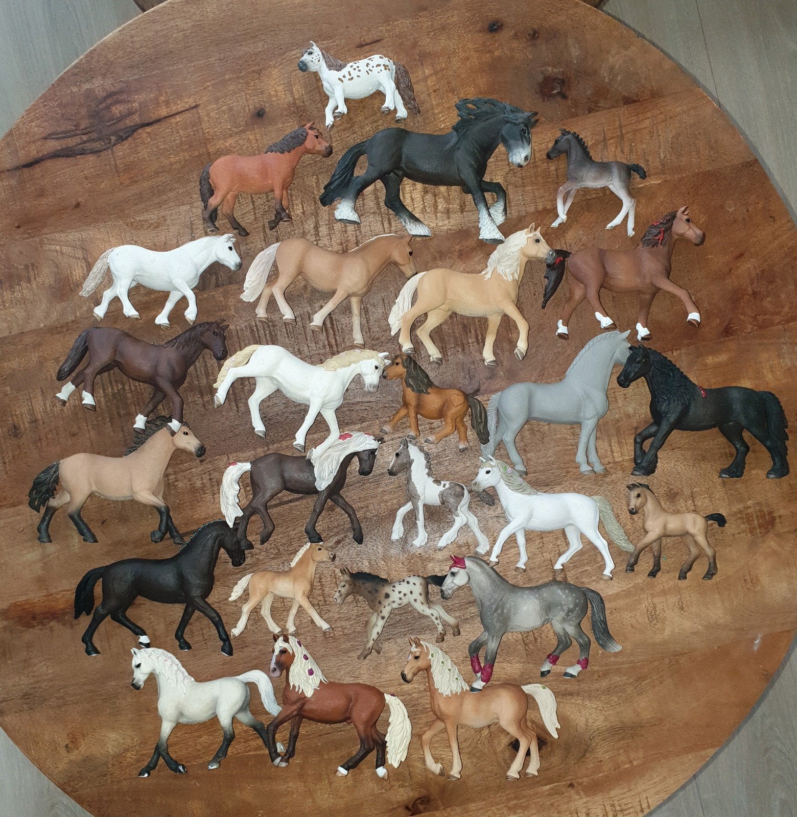 schleich: 25 paarden pony's veulens, ., Ophalen of Verzenden, Zo goed als nieuw, .