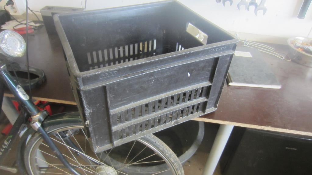Zwart Fietskrat, 10 Euro per stuk, Prijst per stuk is vast., Gebruikt, Onbekend, Onbekend, Onbekend