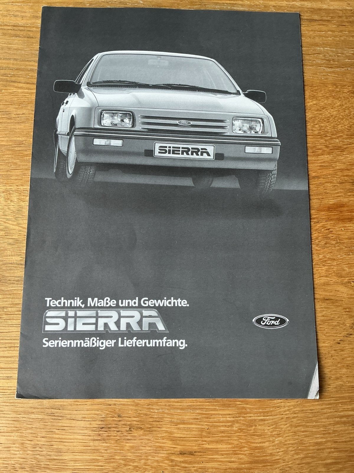 Ford Sierra brochure - Techniek, Maße und Gewichte, Boeken, Ophalen of Verzenden, Gelezen, Ford