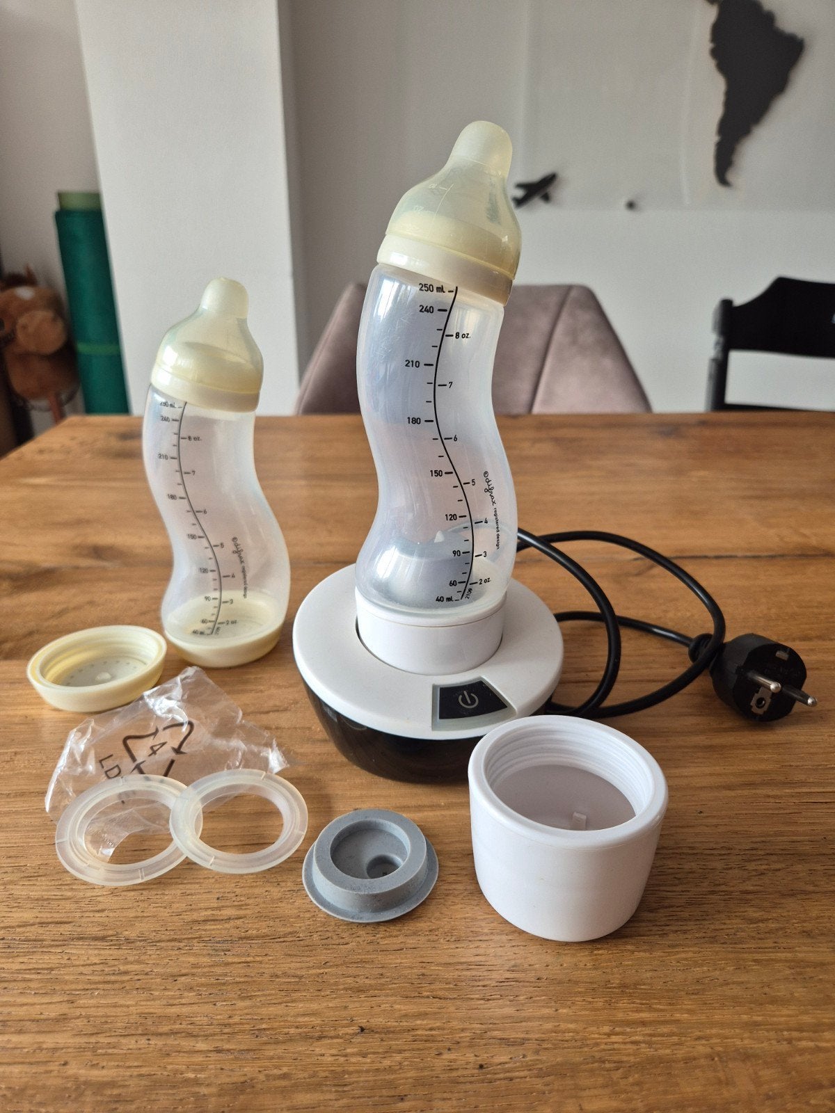 Difrax flessenwarmer en 2 flessen 250ml, Flessen- of potjesverwarmer, Gebruikt, BPA-vrij, Ophalen