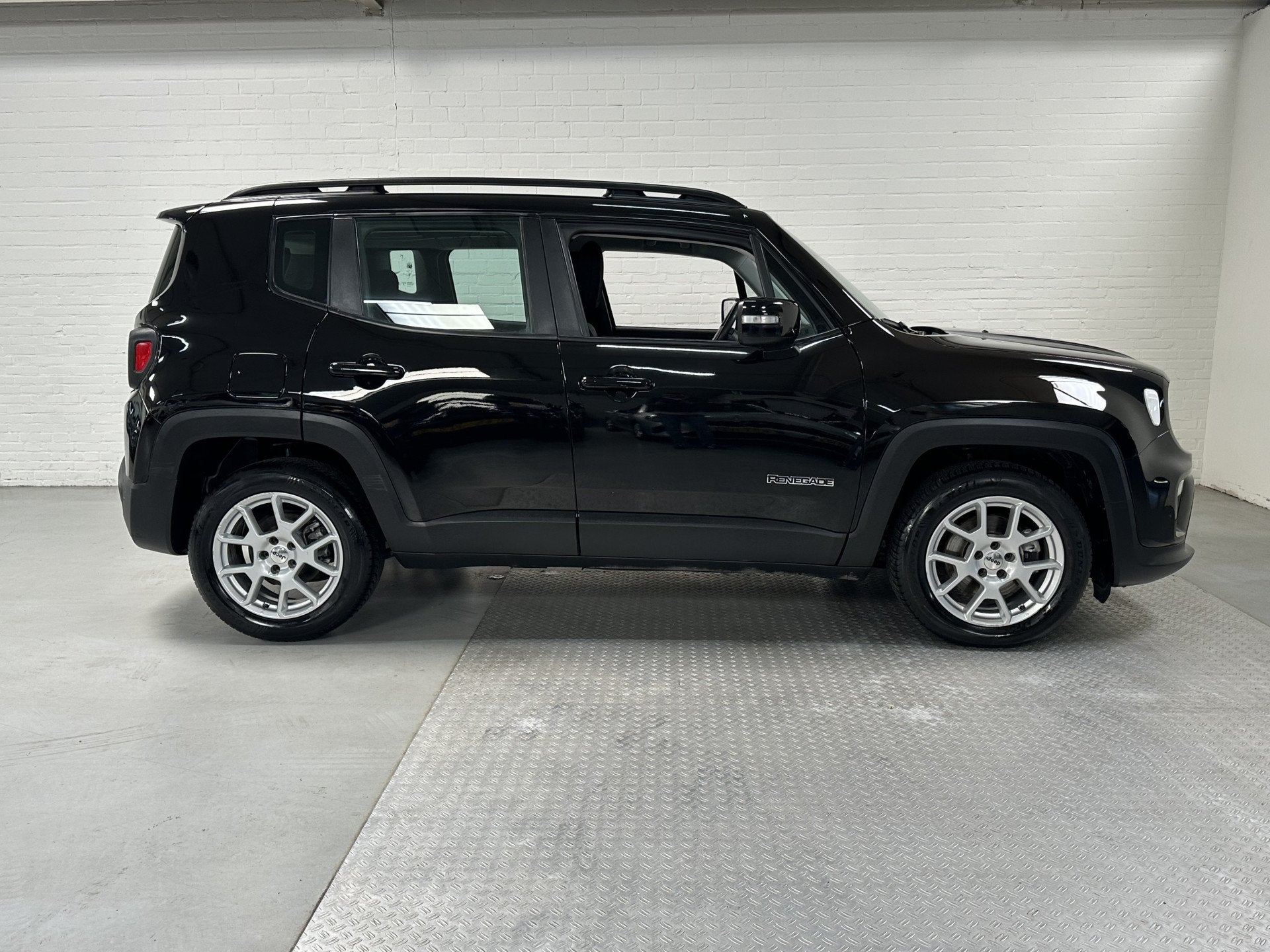 Jeep Renegade 1.5T e-Hybrid Longitude CLIMA / CRUISE / HYBRI, Auto's, Jeep, Stof, Gebruikt, Euro 6, 4 cilinders