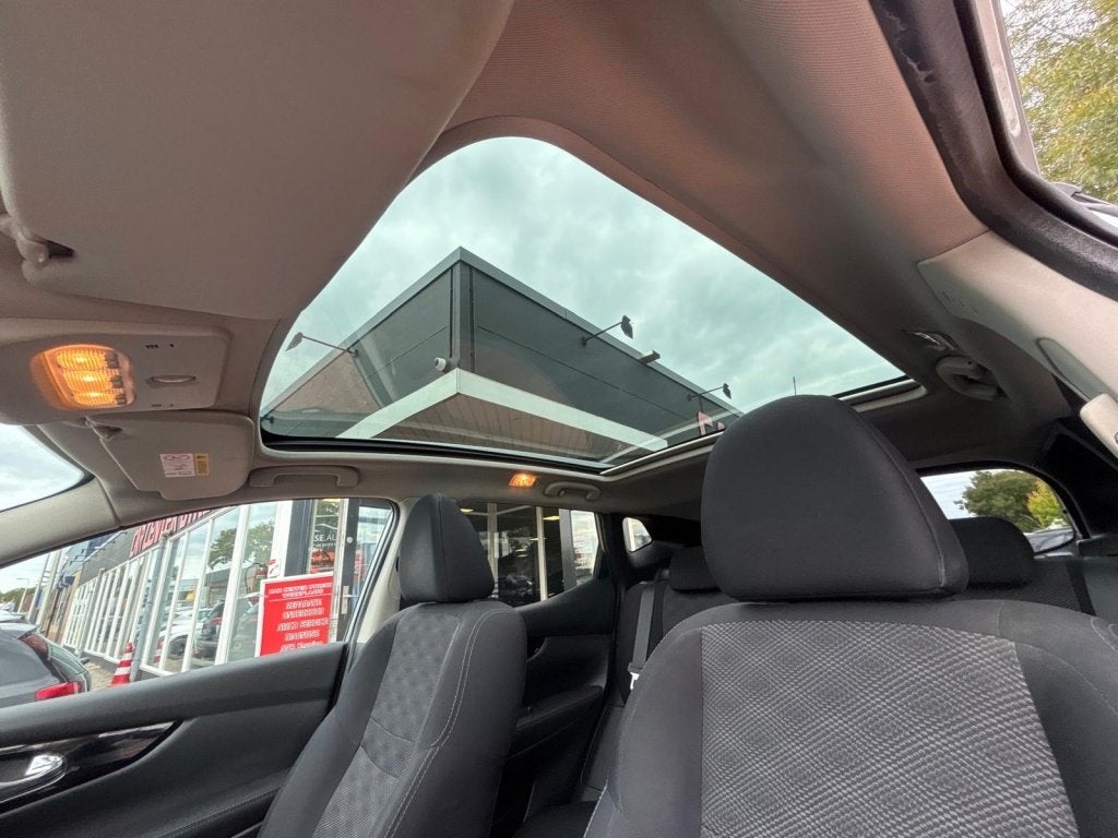 Foto 25 van Nissan QASHQAI 1.2 Connect Edition camara navi pano airco