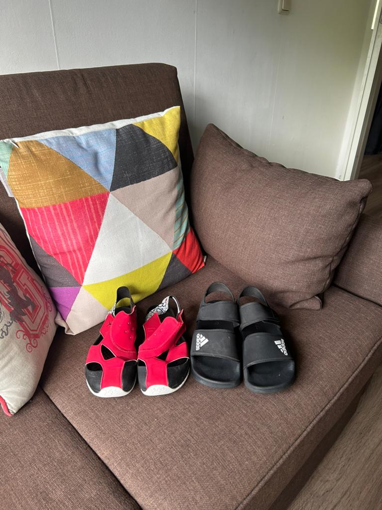 Kinder zomerschoenen maat 33-34 | 4 paar, Ophalen of Verzenden, Zo goed als nieuw, Jongen of Meisje, Overige typen