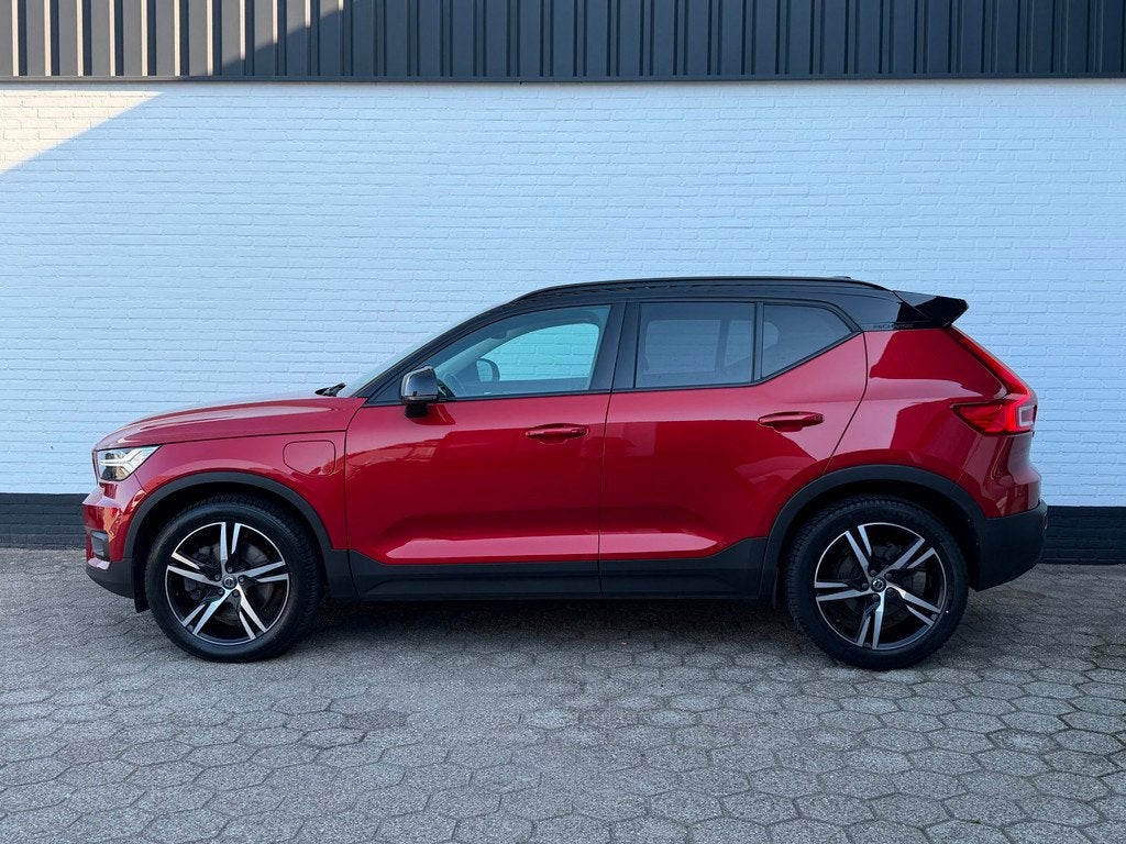 Volvo XC40 1.5 T5 Recharge R-Design TREKHAAK l ACC l CAMERA, Auto's, Stof, Zwart, Bedrijf, Hybride Elektrisch/Benzine