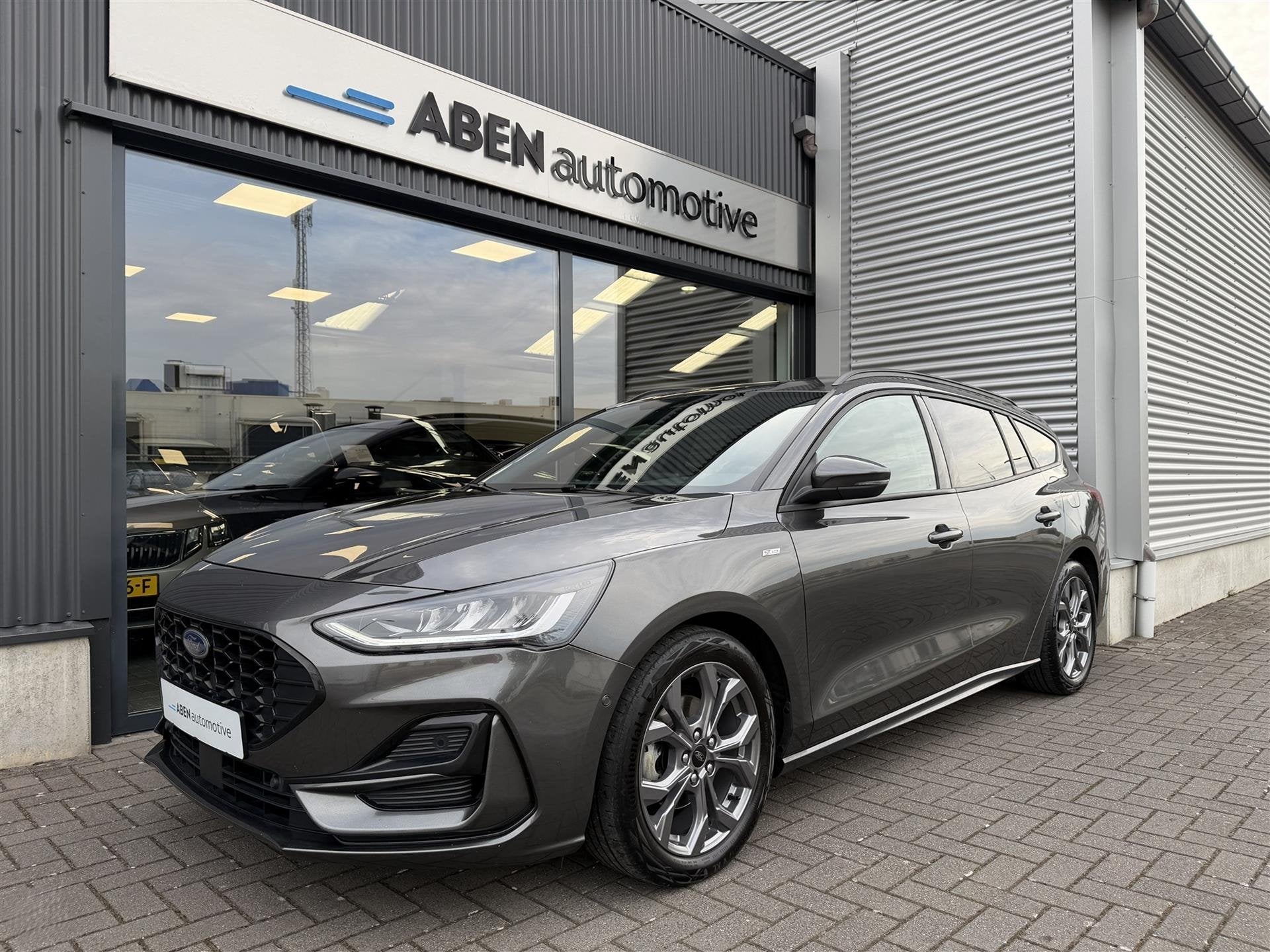 Ford Focus Wagon 1.0 EcoBoost Hybrid 125PK ST-Line (ACC|WINT, Auto's, 125 pk, Gebruikt, Zwart, Origineel Nederlands