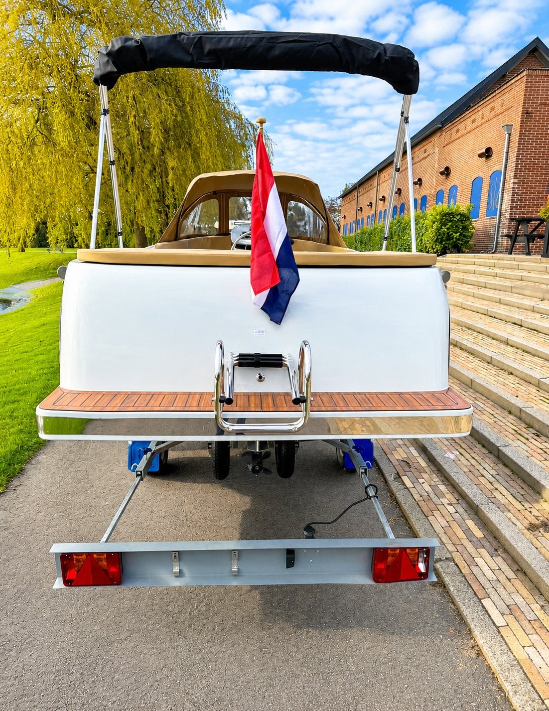 Maassloep 590 Honda 20pk 4takt full opties! ( nieuw ), Ophalen, Zo goed als nieuw, Maassloep, Elektrische start