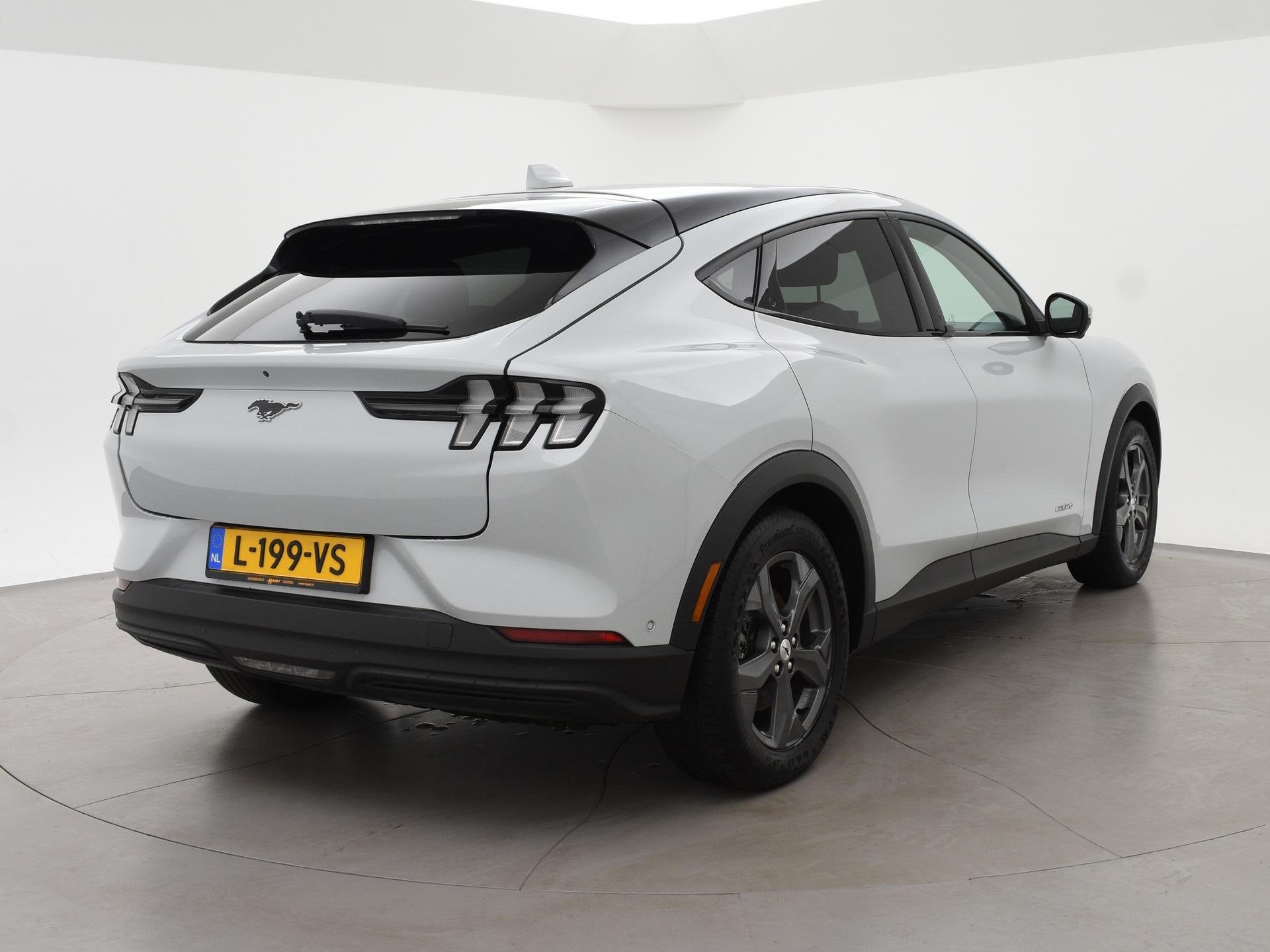 Ford Mustang Mach-E RWD 75 kWh *52.972 KM* + B&O | LEDER | 9, Auto's, Automaat, Achterwielaandrijving, Gebruikt, 750 kg