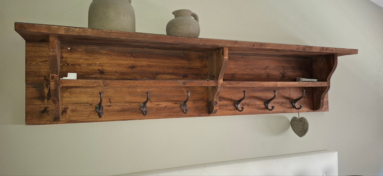 Landelijk houten wandkapstok met sierplank, Ophalen of Verzenden, Gebruikt, Hout, Wandkapstok