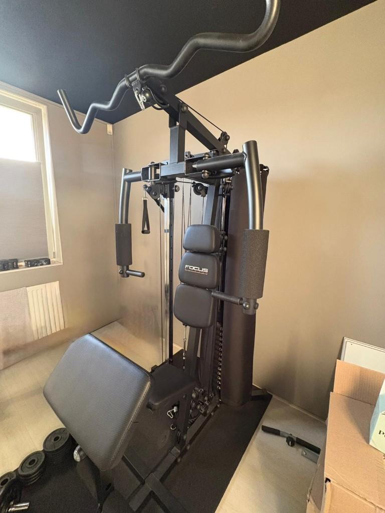 Compleet z.g.a.n. Homegym, Ophalen, Zo goed als nieuw, Benen, Krachtstation