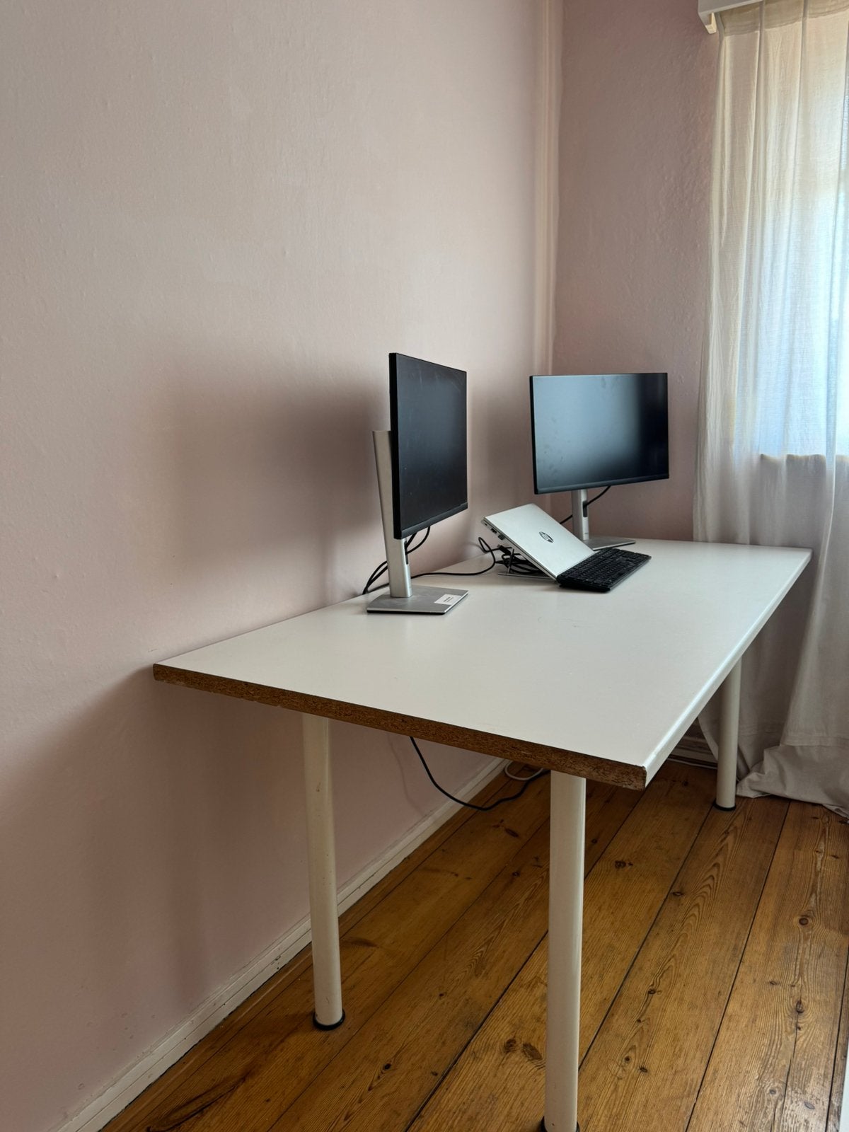 Bureau wit hout, Ophalen, Zo goed als nieuw
