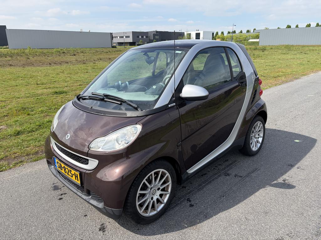 Smart ForTwo 1.0 52KW Coupe MHD AUT 2010 Grijs, Automaat, Achterwielaandrijving, 18 €/maand, Leder en Stof