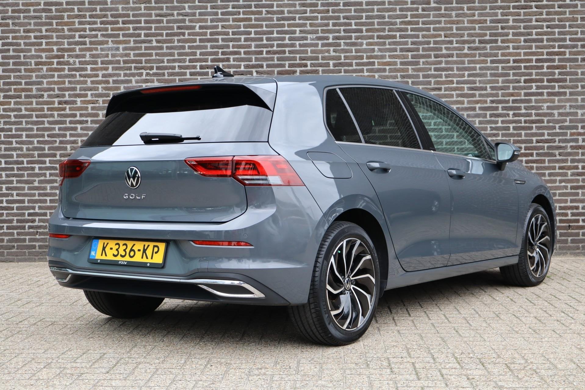 Volkswagen Golf 1.5 TSI 130pk Style | Stoelverwarming | Acht, Auto's, 12 maanden, Euro 6, 4 cilinders, Automatische klimaatregeling