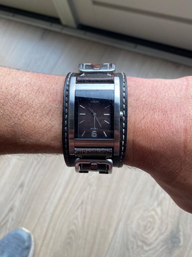 Guess horloge met 2 leren banden (zwart en bruin) - Nieuw, Overige merken, Leer, Staal, Polshorloge