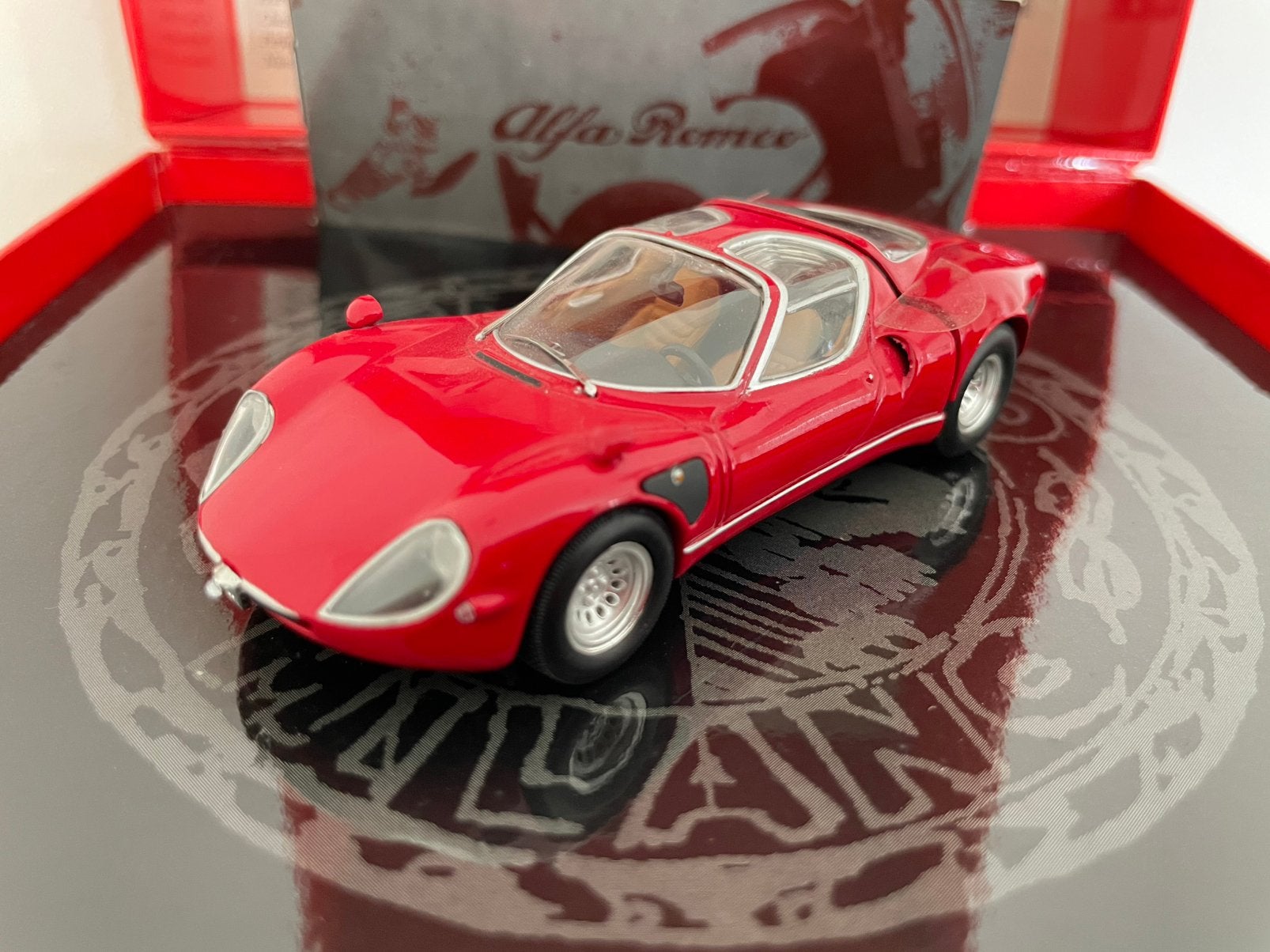 Minichamps Alfa Romeo Tipo 33 Stradale, Ophalen of Verzenden, Zo goed als nieuw, Auto, MiniChamps