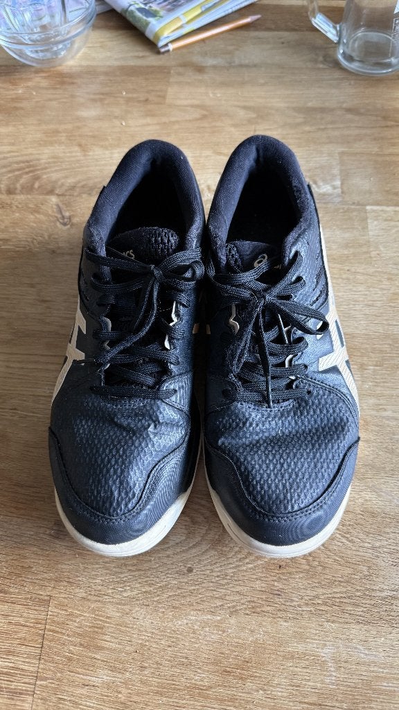 hockeyschoenen zwart met 'roze' maat 40,5, Sport en Fitness, Hockey, Ophalen, Gebruikt, Schoenen