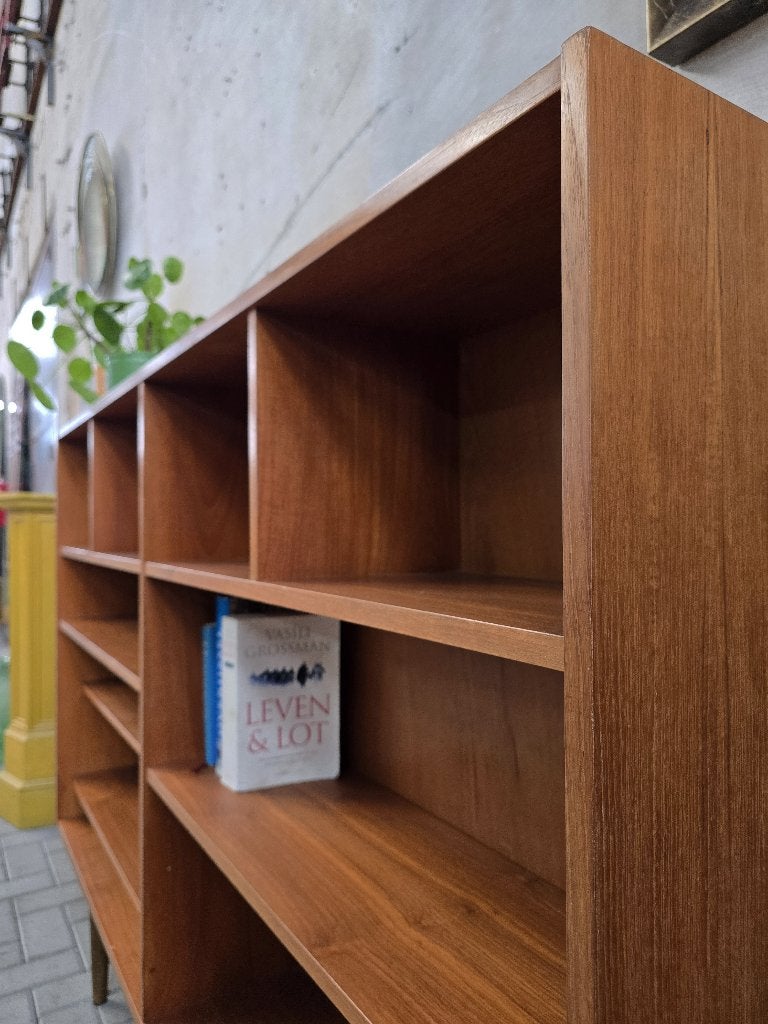 Deens Design Ondiep Wandmeubel | Vintage Teak Dressoir, Met plank(en), Gebruikt, 100 tot 150 cm, 150 tot 200 cm