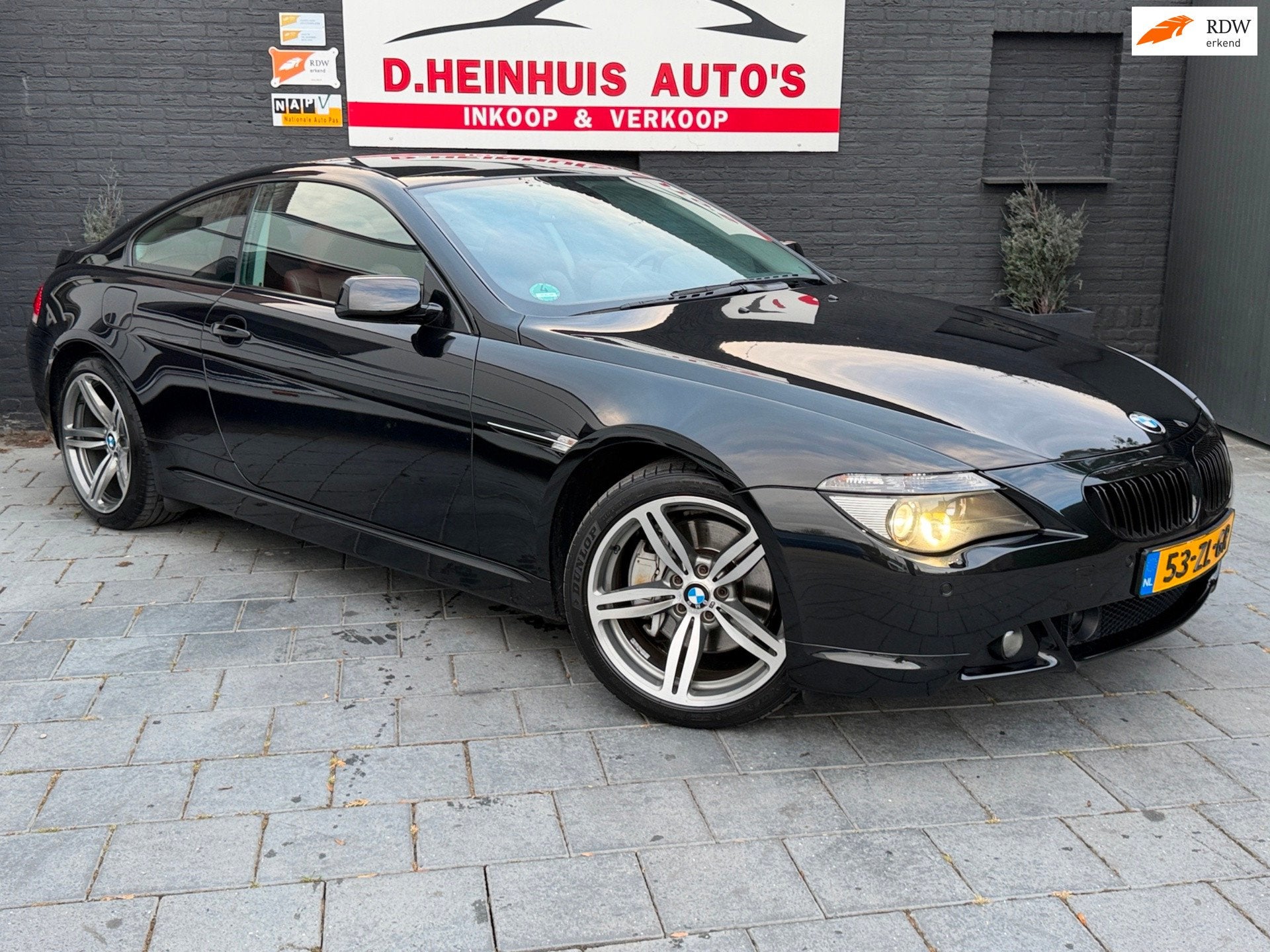 BMW 6-serie 650i KEURIG NETTE AUTO VAN LIEFHEBBER, Auto's, Gebruikt, 8 cilinders, 367 pk, 4 stoelen