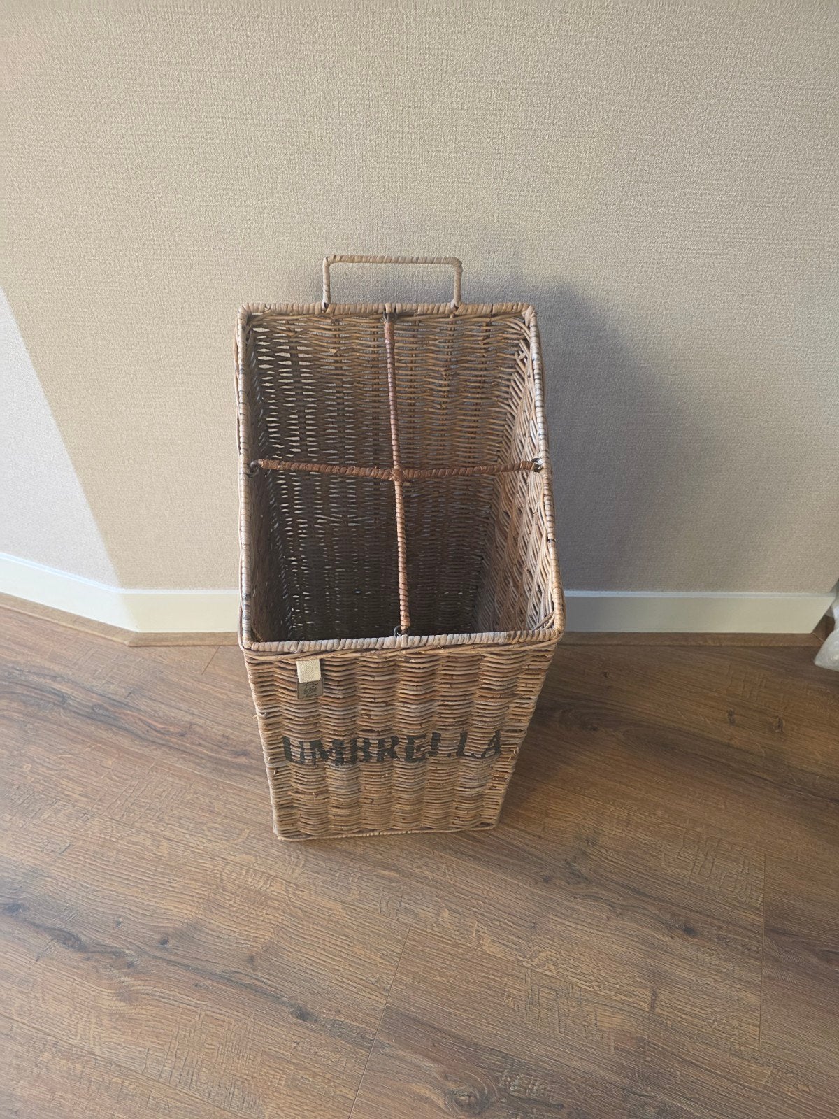Rattan Paraplumand Riviera Maison - Stijlvol en Praktisch, Ophalen of Verzenden, Zo goed als nieuw, Riet
