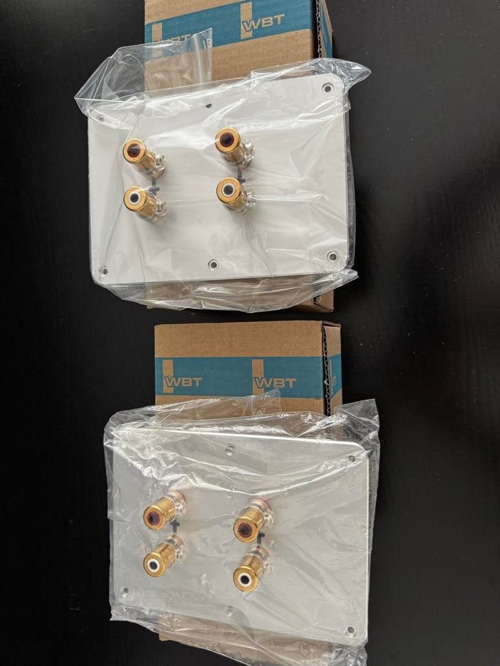 WBT Luidsprekerterminals bi-wire/bi-amping met 8x WBT-0710, Ophalen of Verzenden, Nieuw, Overige kabels