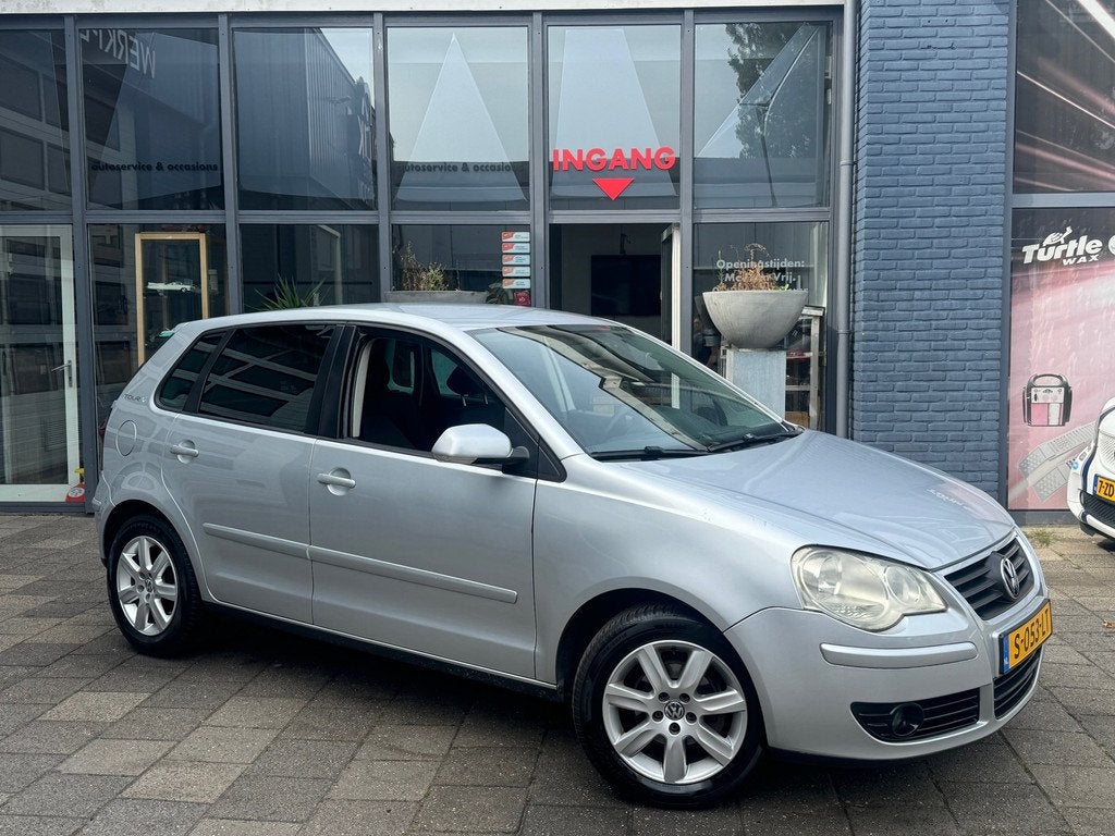 Volkswagen Polo 1.2-12V Trendline | Airco | Cruise | PDC | 5, Voorwielaandrijving, 540 kg, 1198 cc, Bedrijf