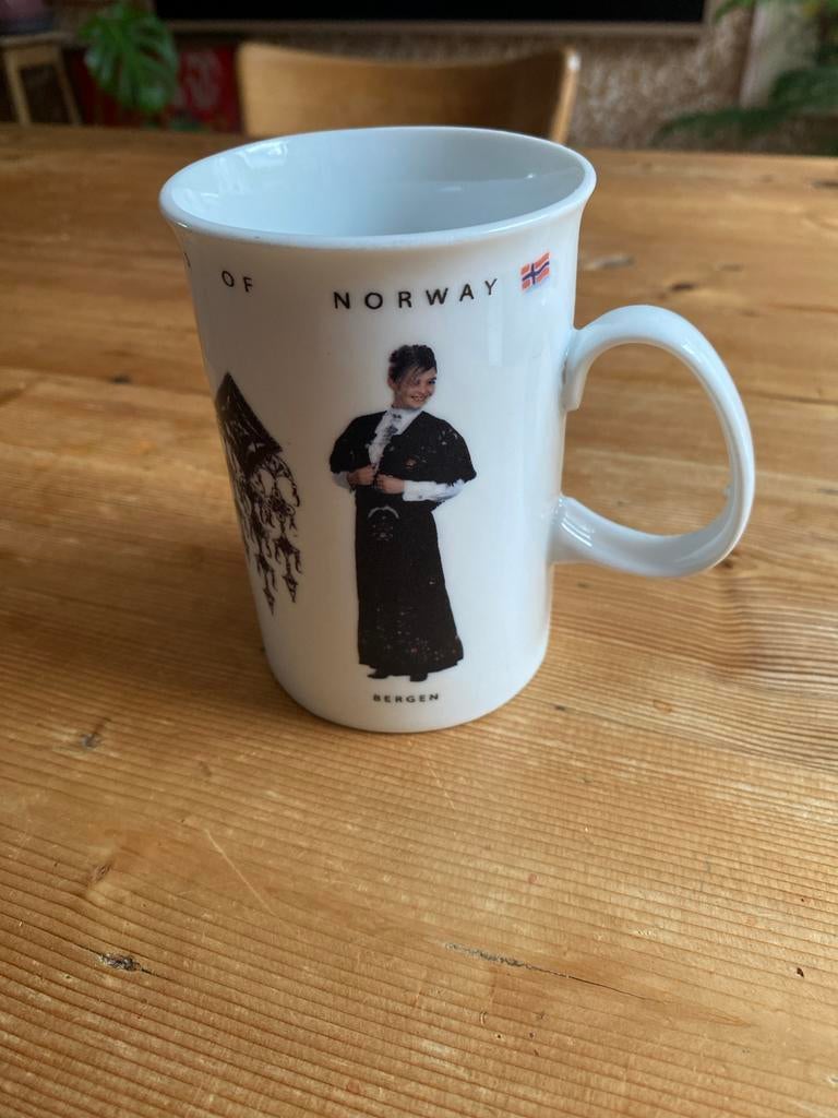 Vintage Noorse Bunadskrus - Voss Klederdracht Mok, Ophalen of Verzenden