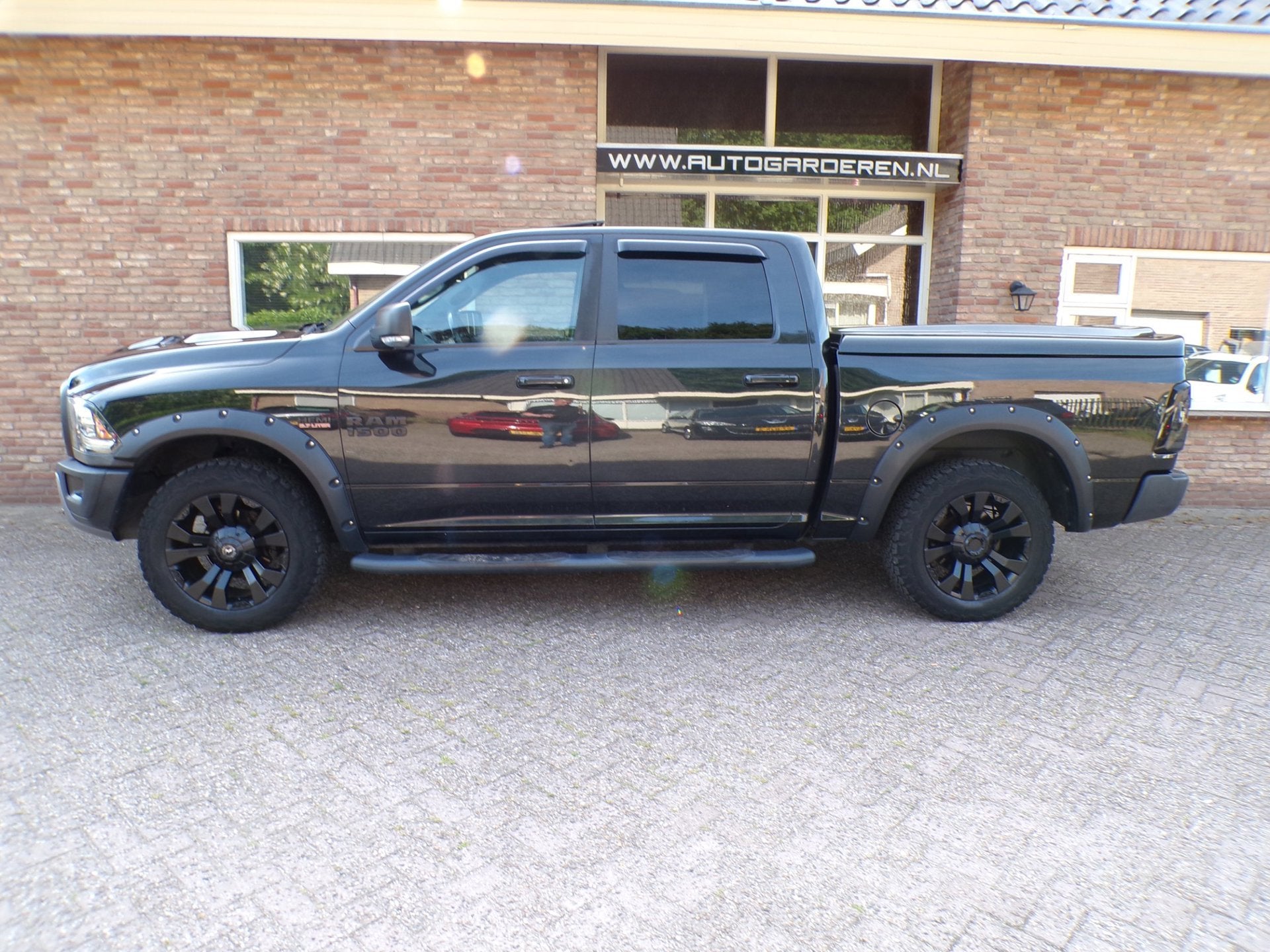 Dodge Ram 1500 5.7 V8 4x4 Quad Cab 6'4, Auto's, Automaat, Dealer onderhouden, Gebruikt, 5654 cc
