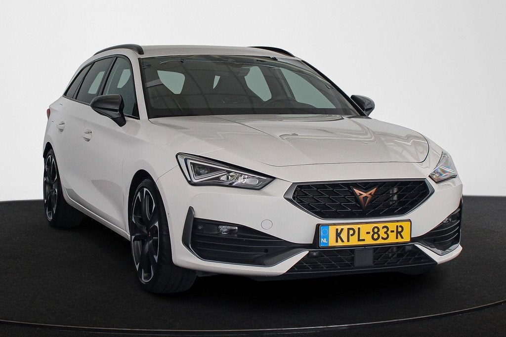 CUPRA Leon Sportstourer 1.4 e-Hybrid VZ Adrenaline 245PK Sto, Auto's, Cupra, Stof, Gebruikt, 4 cilinders, Leon