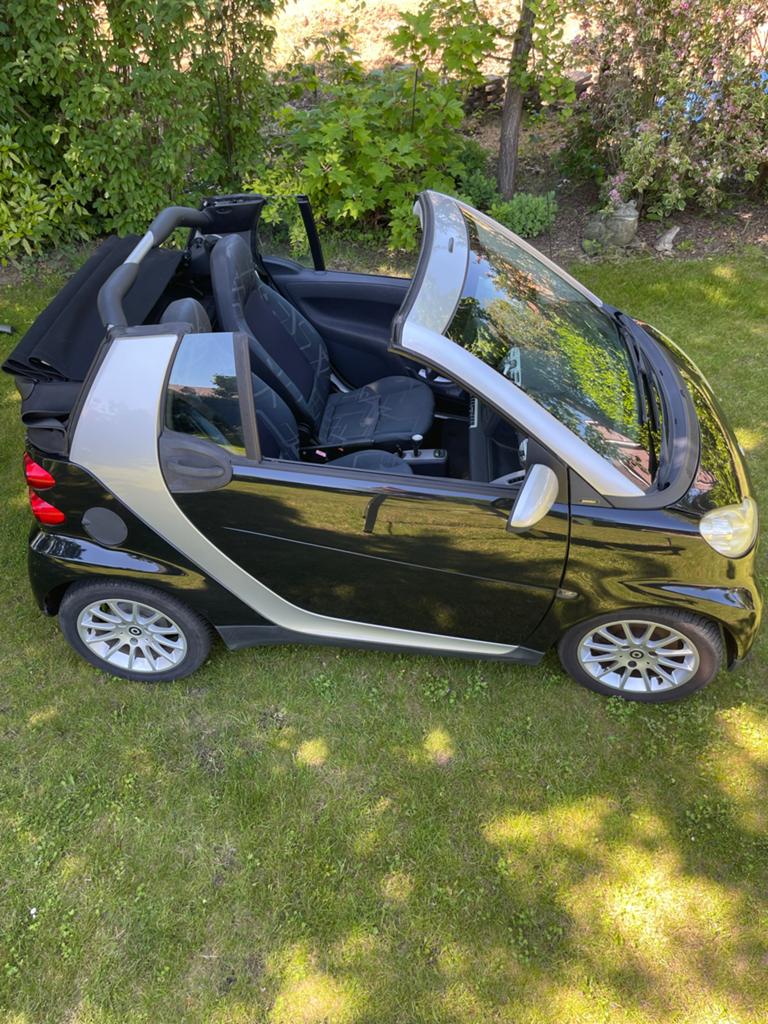 Smart ForTwo 1.0 52KW Cabrio MHD AUT 2010 Grijs, Auto's, Smart, Automaat, Achterwielaandrijving, 18 €/maand, Zwart