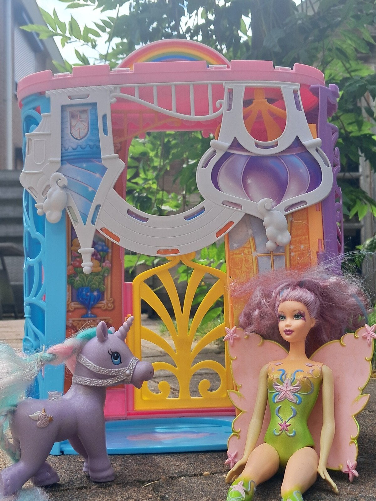 Barbie elf met eenhorn en een huis, Ophalen, Zo goed als nieuw, Poppenhuis