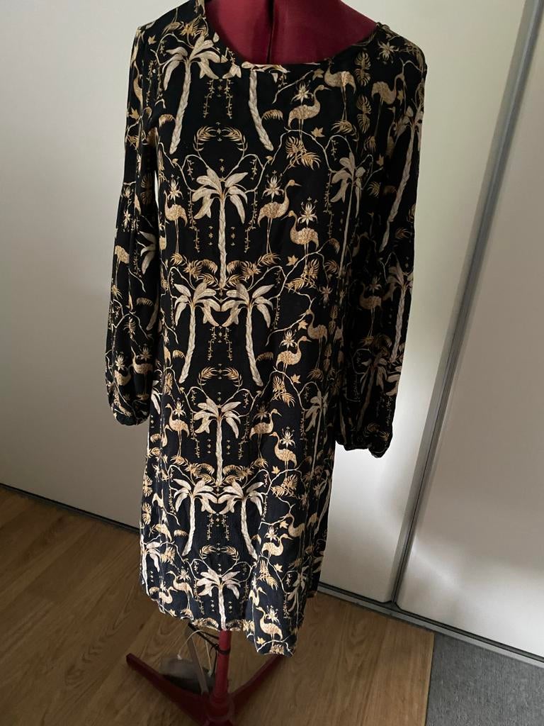 Jurk met lange mouwen maat 38/40, Kleding | Dames, Maat 38/40 (M), Zwart, Ophalen of Verzenden, Knielengte