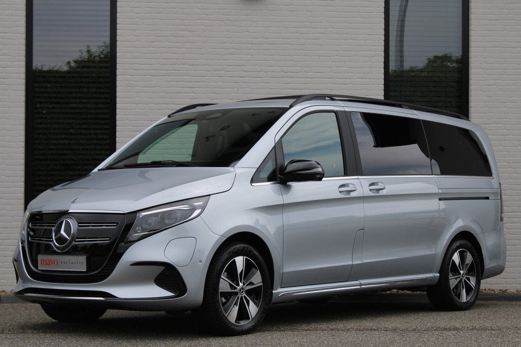 Mercedes-Benz EQV 300 L2 / AMG / Luchtvering / Panorama / 7-, Auto's, Mercedes-Benz, Gebruikt, Overige carrosserieën, Met garantie (alle)
