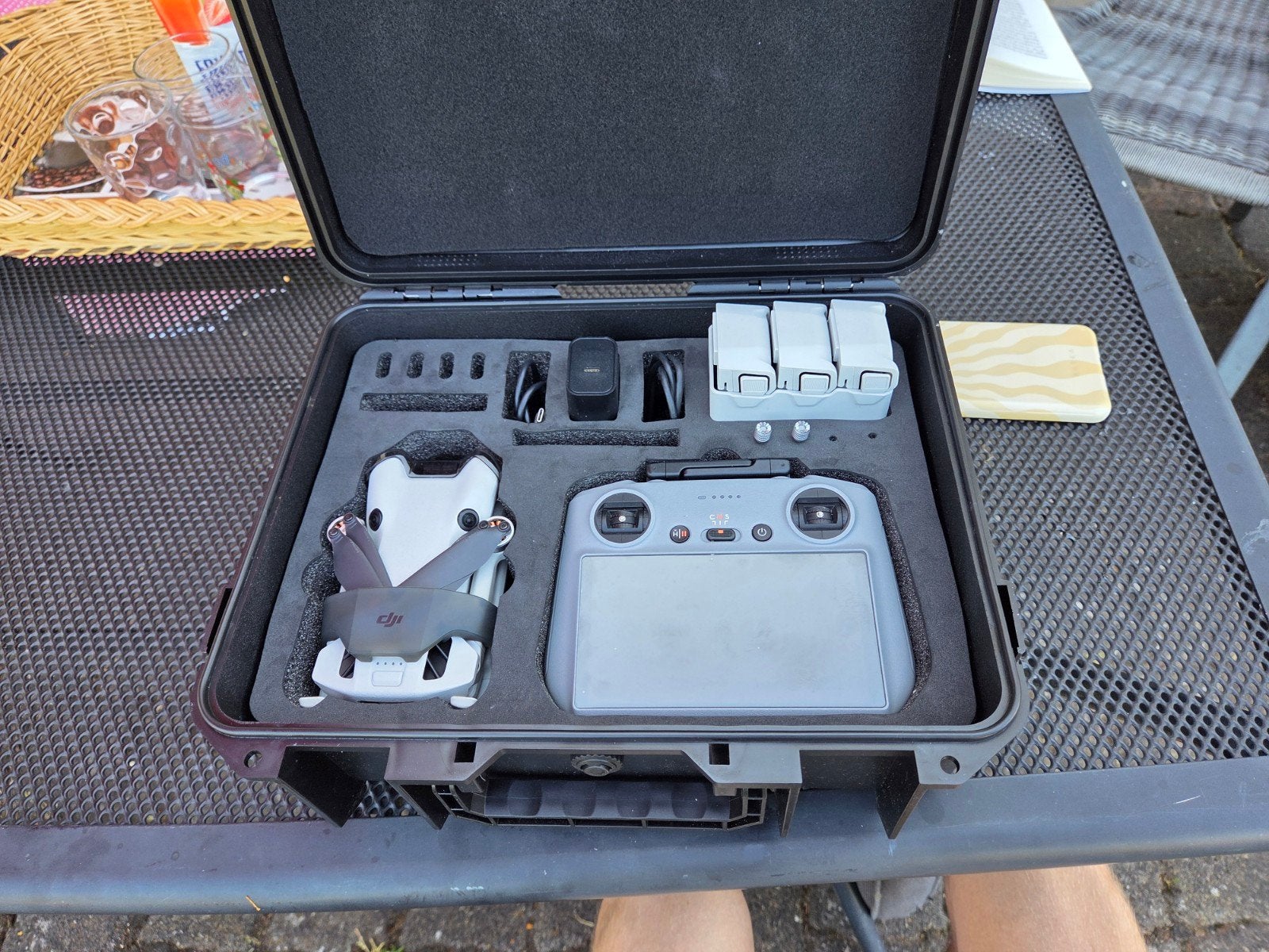 DJI Mini 4 Pro Fly More Combo - als nieuw, 30 tot 45 minuten, Ophalen of Verzenden, Zo goed als nieuw, DJI