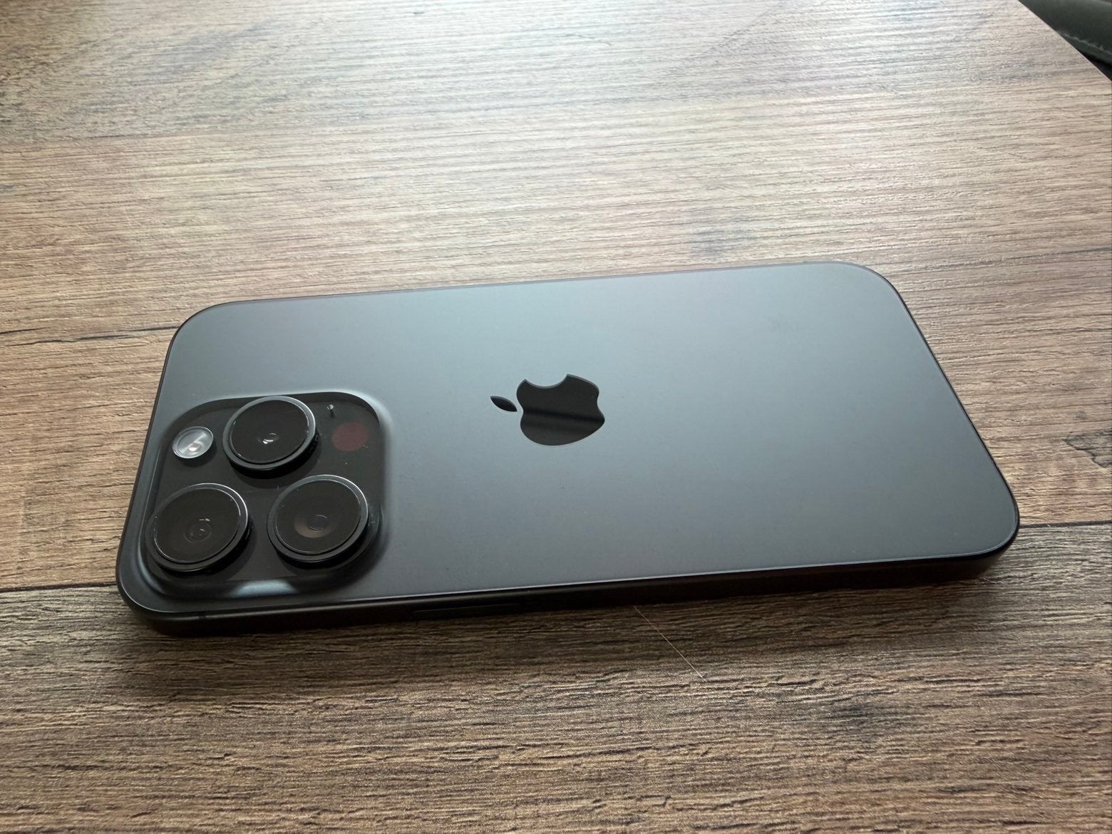 iPhone 15 Pro Zwart 256GB - Origineel met doos, Telecommunicatie, Mobiele telefoons | Apple iPhone, 256 GB, Gebruikt, 86 %, Zwart